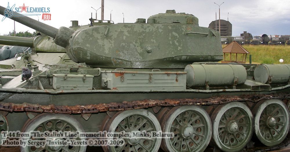 w_t44_stalinsline_5.jpg