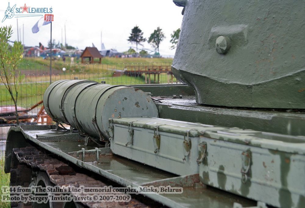 w_t44_stalinsline_10.jpg